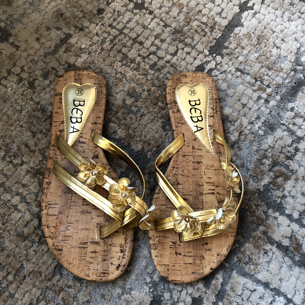 Beba flip flop sandals with flowers